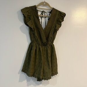 American eagle romper ruffle shoulder 2 pocket v